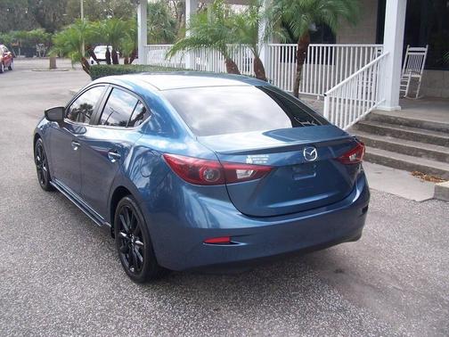 2018 Mazda Mazda3 Touring