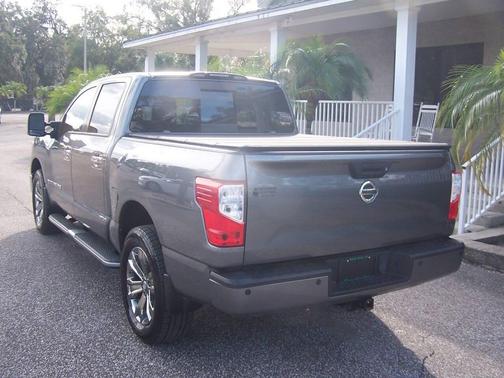 2018 Nissan Titan SV