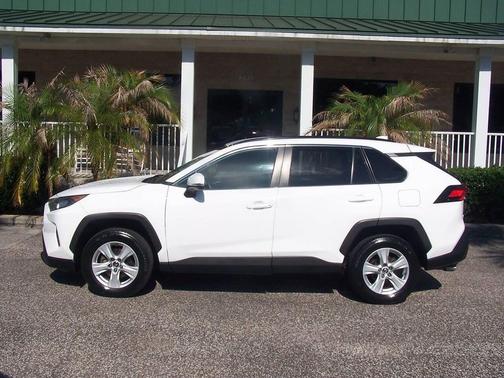 Super White 2020 Toyota RAV4 XLE