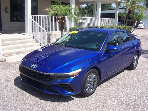Intense Blue Pearl 2024 Hyundai ELANTRA SEL