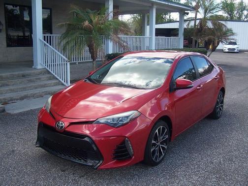 Barcelona Red Metallic 2018 Toyota Corolla SE