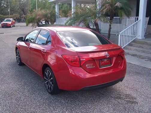 Barcelona Red Metallic 2018 Toyota Corolla SE