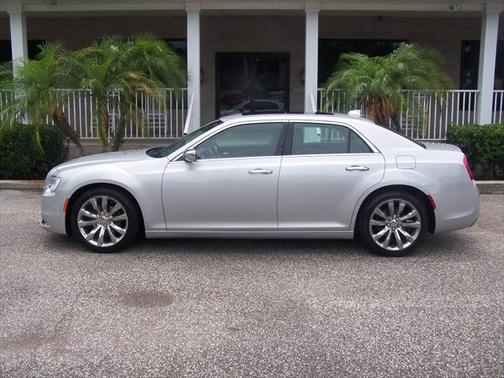 2019 Chrysler 300 Limited