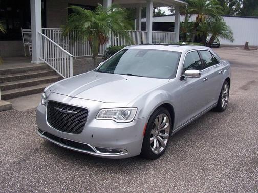 2019 Chrysler 300 Limited
