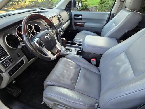 2016 Toyota Sequoia Platinum