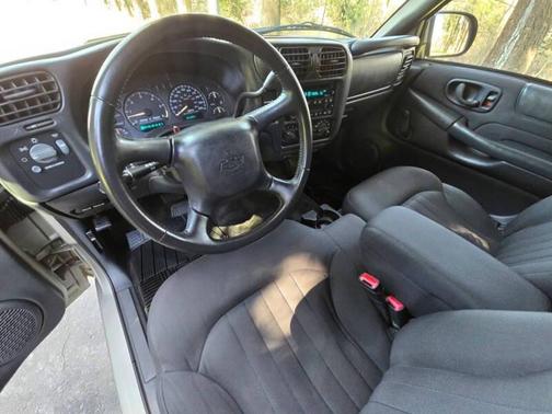 Charcoal 2003 Chevrolet S-10 Base