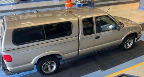 2003 Chevrolet S-10 Base