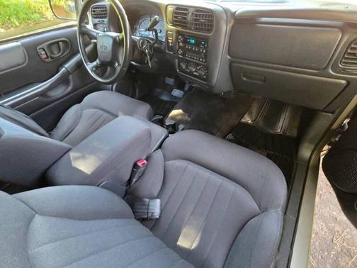 Charcoal 2003 Chevrolet S-10 Base