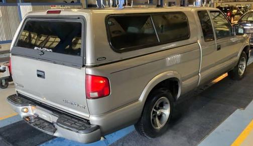 2003 Chevrolet S-10 Base