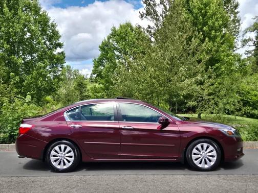 Burgundy 2015 Honda Accord EX