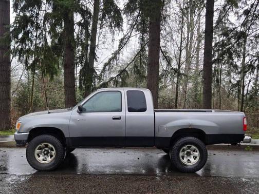 1997 Toyota T100 DX 2dr 4WD Extended Cab SB
