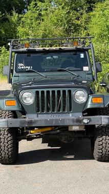 Green 2002 Jeep Wrangler Sahara