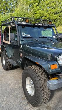 Green 2002 Jeep Wrangler Sahara