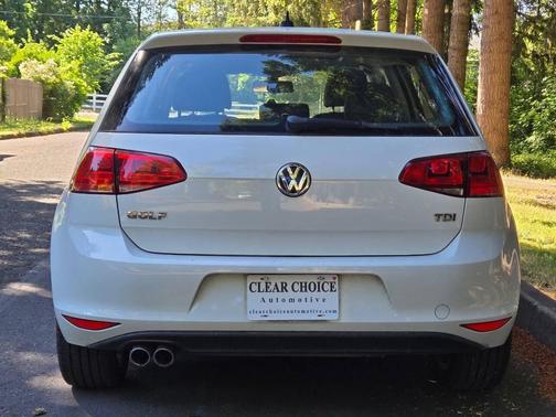 Pure White 2015 Volkswagen Golf DSG TDI SE