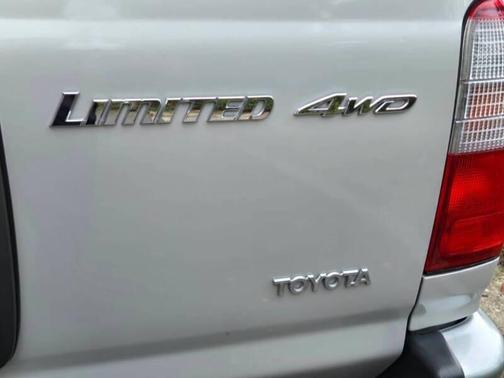 Charcoal 2000 Toyota 4Runner Limited 4WD