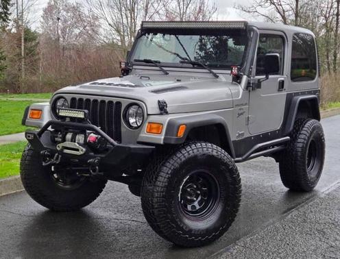 Charcoal 2000 Jeep Wrangler Sport