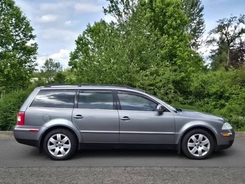Charcoal 2004 Volkswagen Passat GLS TDI