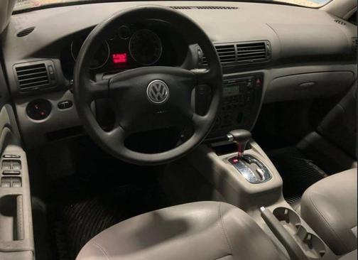 Charcoal 2004 Volkswagen Passat GLS TDI