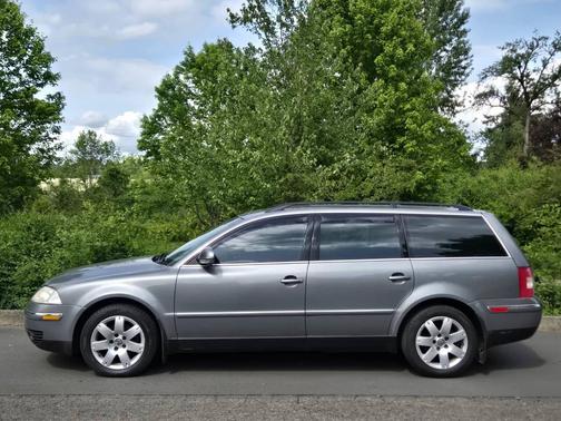 Charcoal 2004 Volkswagen Passat GLS TDI