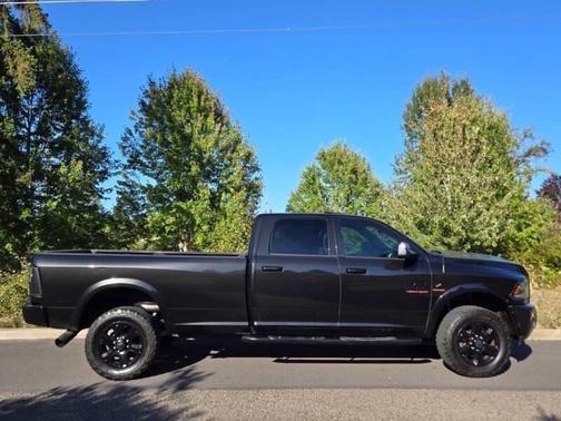 2017 RAM 2500 Laramie Crew Cab 4x4 8' Box