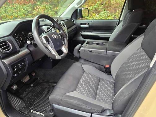 2018 Toyota Tundra SR5