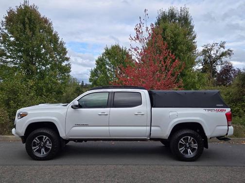 Super White 2016 Toyota Tacoma TRD Sport