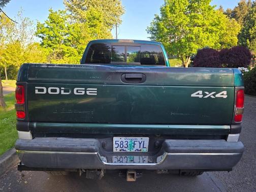 Emerald Green Pearl Coat 1998 Dodge Ram 2500 Base