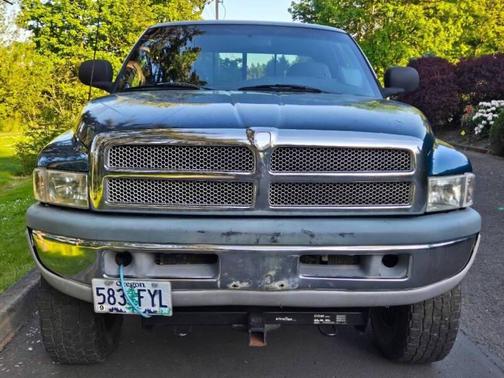 Emerald Green Pearl Coat 1998 Dodge Ram 2500 Base