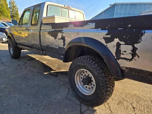 1997 Ford F-250 XLT SuperCab H/D