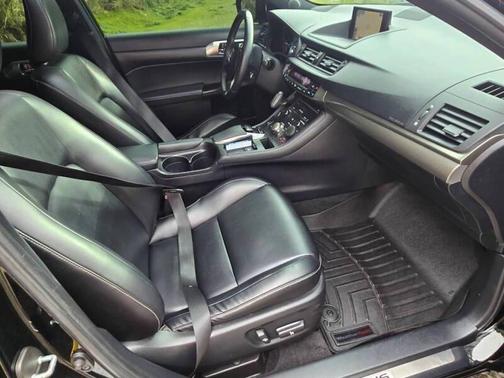 Obsidian 2014 Lexus CT 200h Base 4dr Hatchback