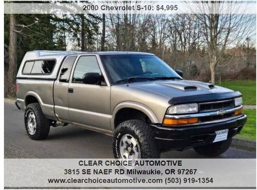 2000 Chevrolet S-10 Base