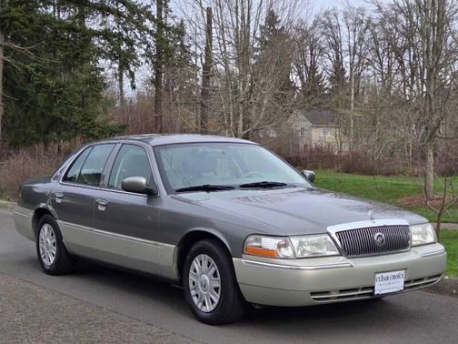 Gray 2004 Mercury Grand Marquis GS