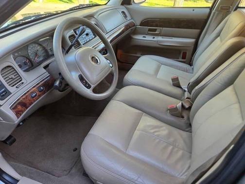 Gray 2004 Mercury Grand Marquis GS
