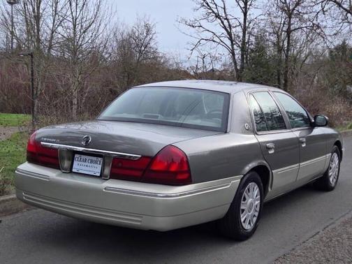 Gray 2004 Mercury Grand Marquis GS