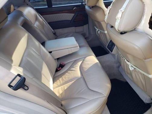 Tan 1993 Mercedes-Benz S-Class 3.5