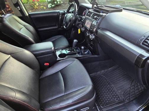 Attitude Black Metallic 2015 Toyota 4Runner Trail