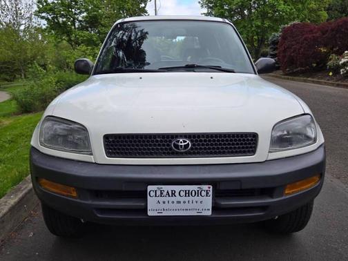 White 1996 Toyota RAV4 Base