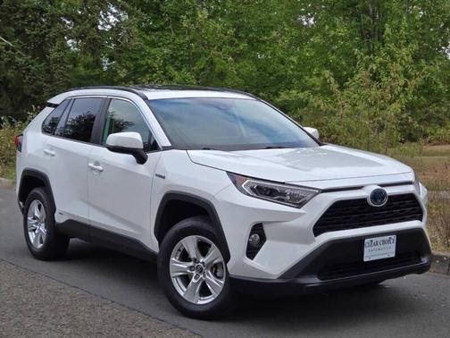 2020 Toyota RAV4 Hybrid XLE