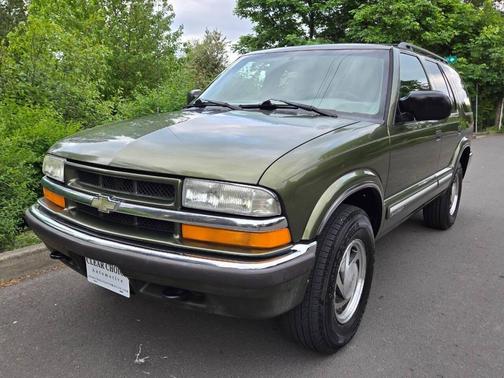 Medium Sage Green Metallic 2001 Chevrolet Blazer LT