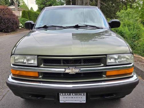 Medium Sage Green Metallic 2001 Chevrolet Blazer LT