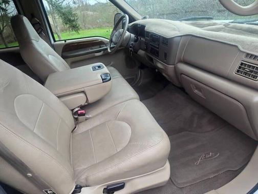 Oxford White Clearcoat 2000 Ford F-350 Lariat