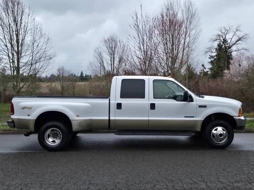 Oxford White Clearcoat 2000 Ford F-350 Lariat