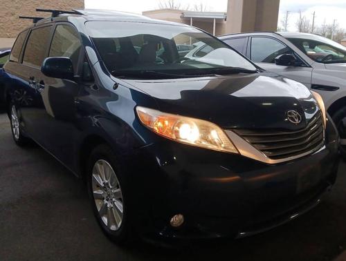 2012 Toyota Sienna XLE