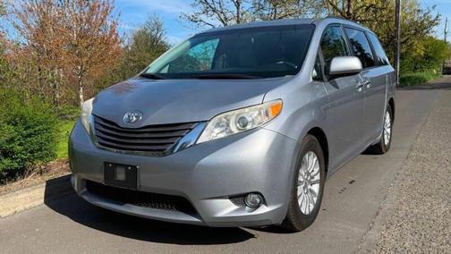 Charcoal 2012 Toyota Sienna XLE