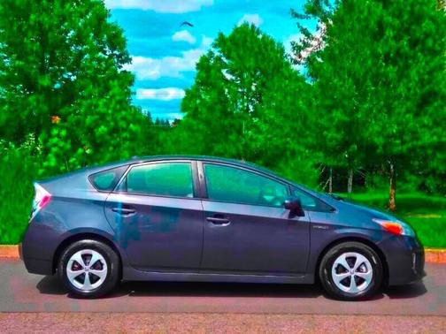 2014 Toyota Prius Four