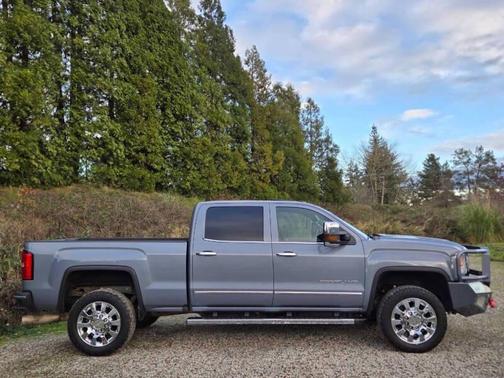 2016 GMC Sierra 2500 Denali
