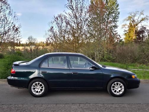 1999 Toyota Corolla LE