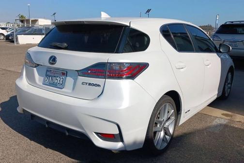 White 2015 Lexus CT 200h Base 4dr Hatchback
