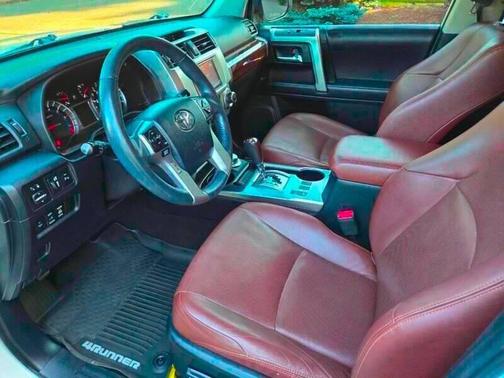 Blizzard Pearl 2018 Toyota 4Runner Limited