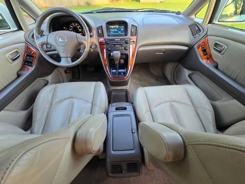 White Gold Crystal 2001 Lexus RX 300 Base